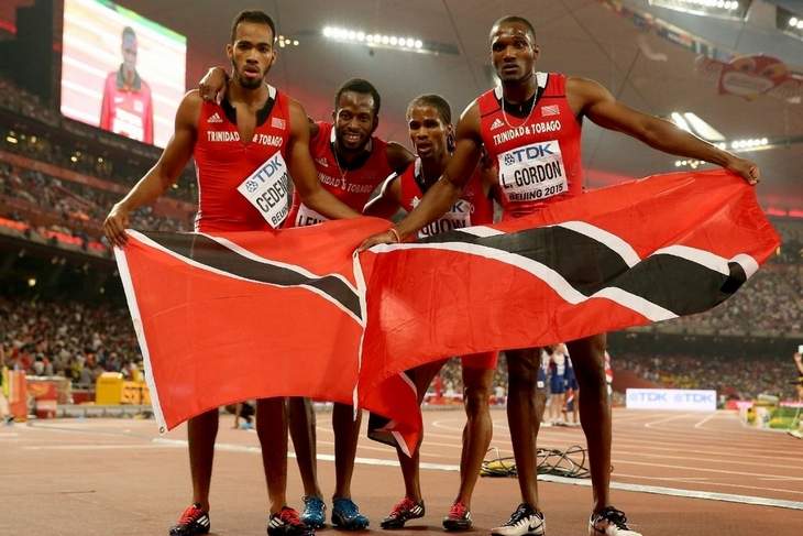 WORTH THE WAIT Silver for record-breaking 4x4 men