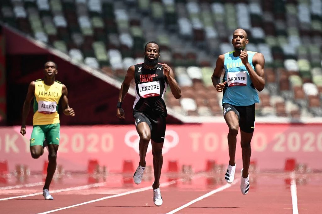Tokyo Olympics : Deon Lendore, centre, second men's 400m heat