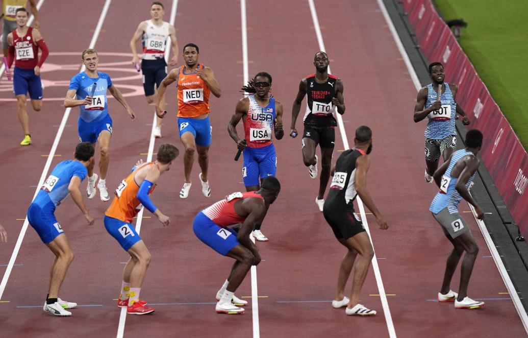 Tokyo Olympics : Jereem Richards (2nd rgt top) and Machel Cedenio, 4x400m