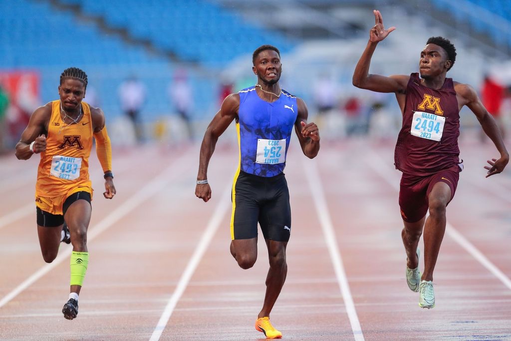 Richards to decide on 200m or 400m for World Champs